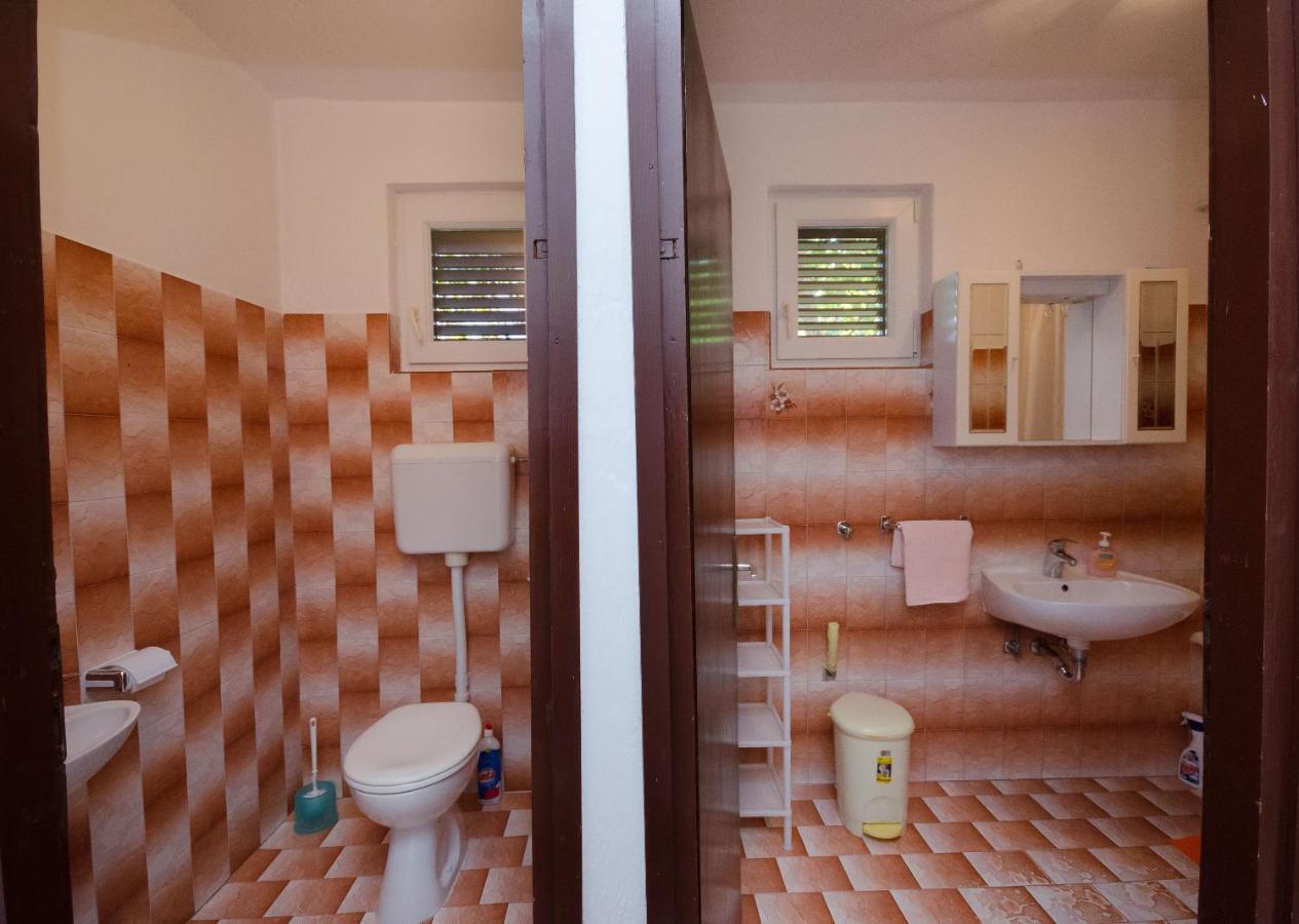 Apartment Ruza Lopar Exterior photo